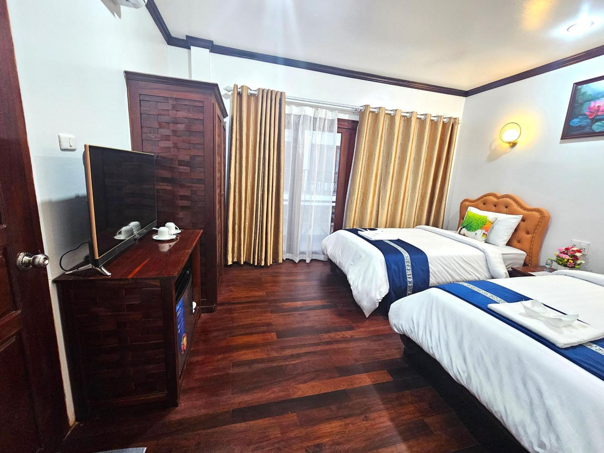 Win Hotel Vang Vieng Dış mekan fotoğraf