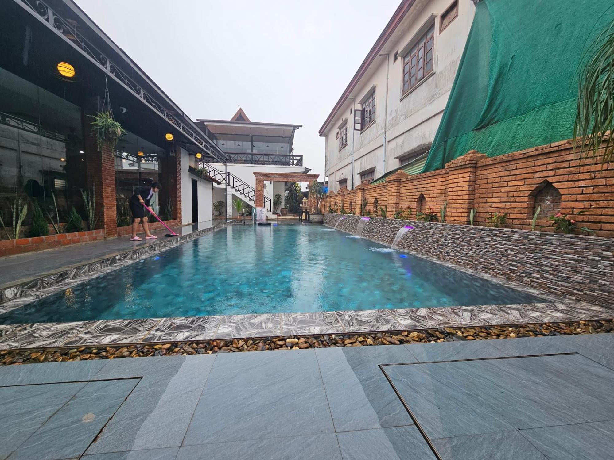 Win Hotel Vang Vieng Dış mekan fotoğraf