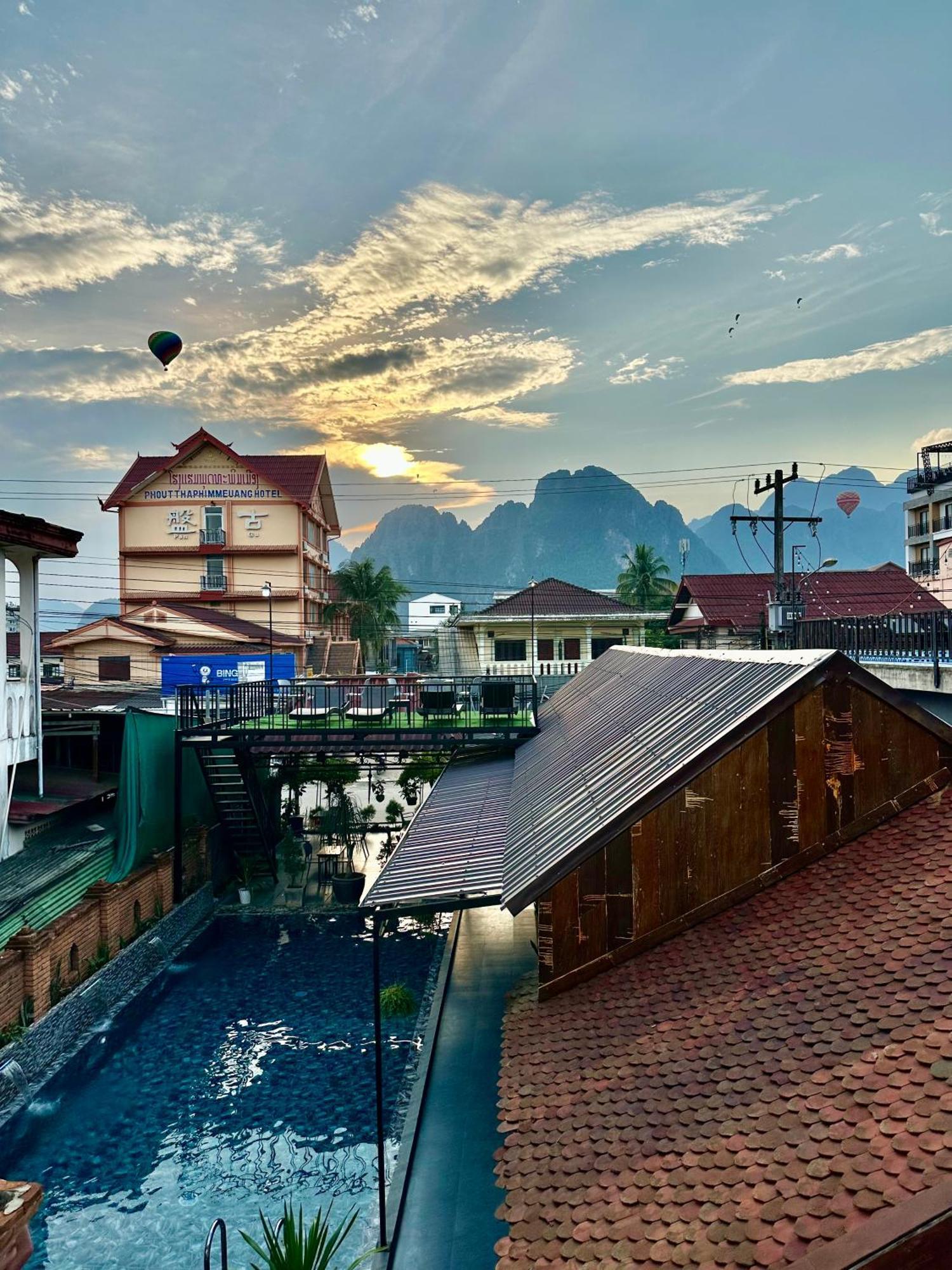 Win Hotel Vang Vieng Dış mekan fotoğraf