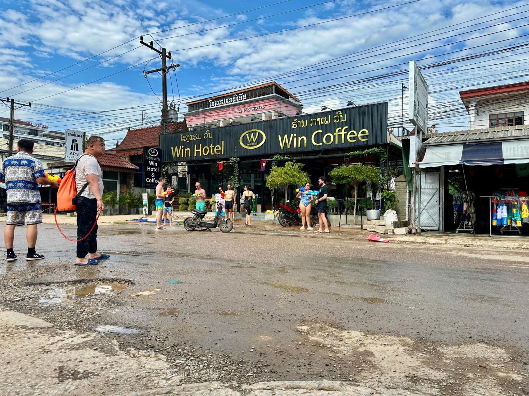 Win Hotel Vang Vieng Dış mekan fotoğraf